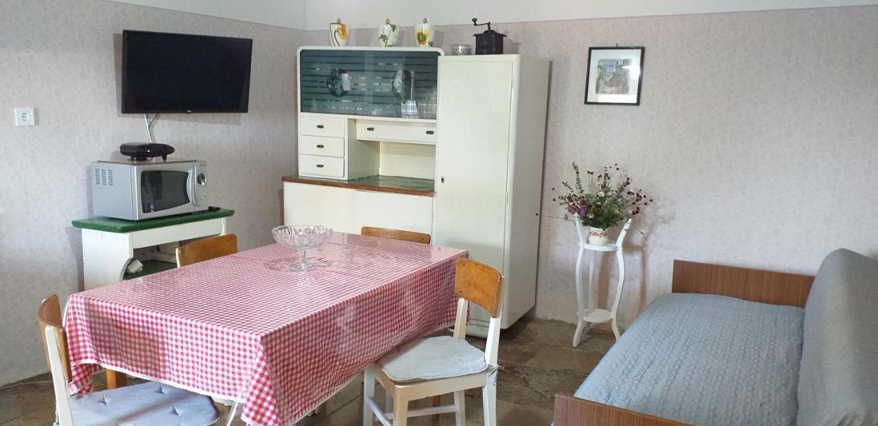 Rural Apartment Carolina Zrenj Exteriér fotografie