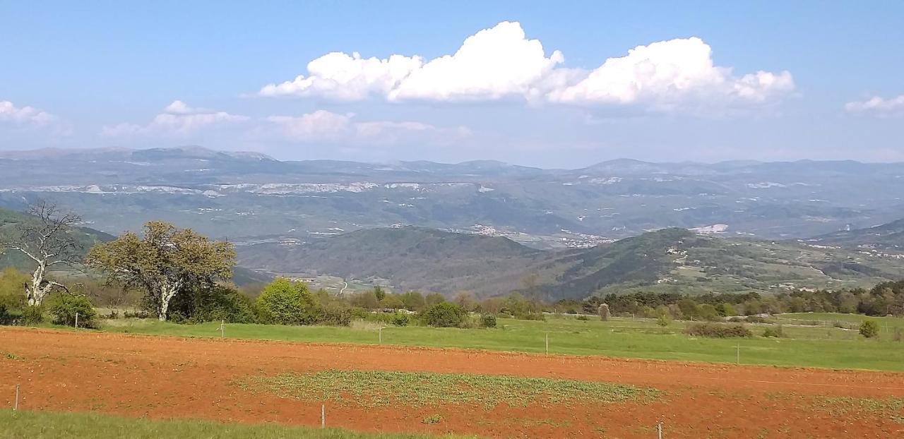 Rural Apartment Carolina Zrenj Exteriér fotografie
