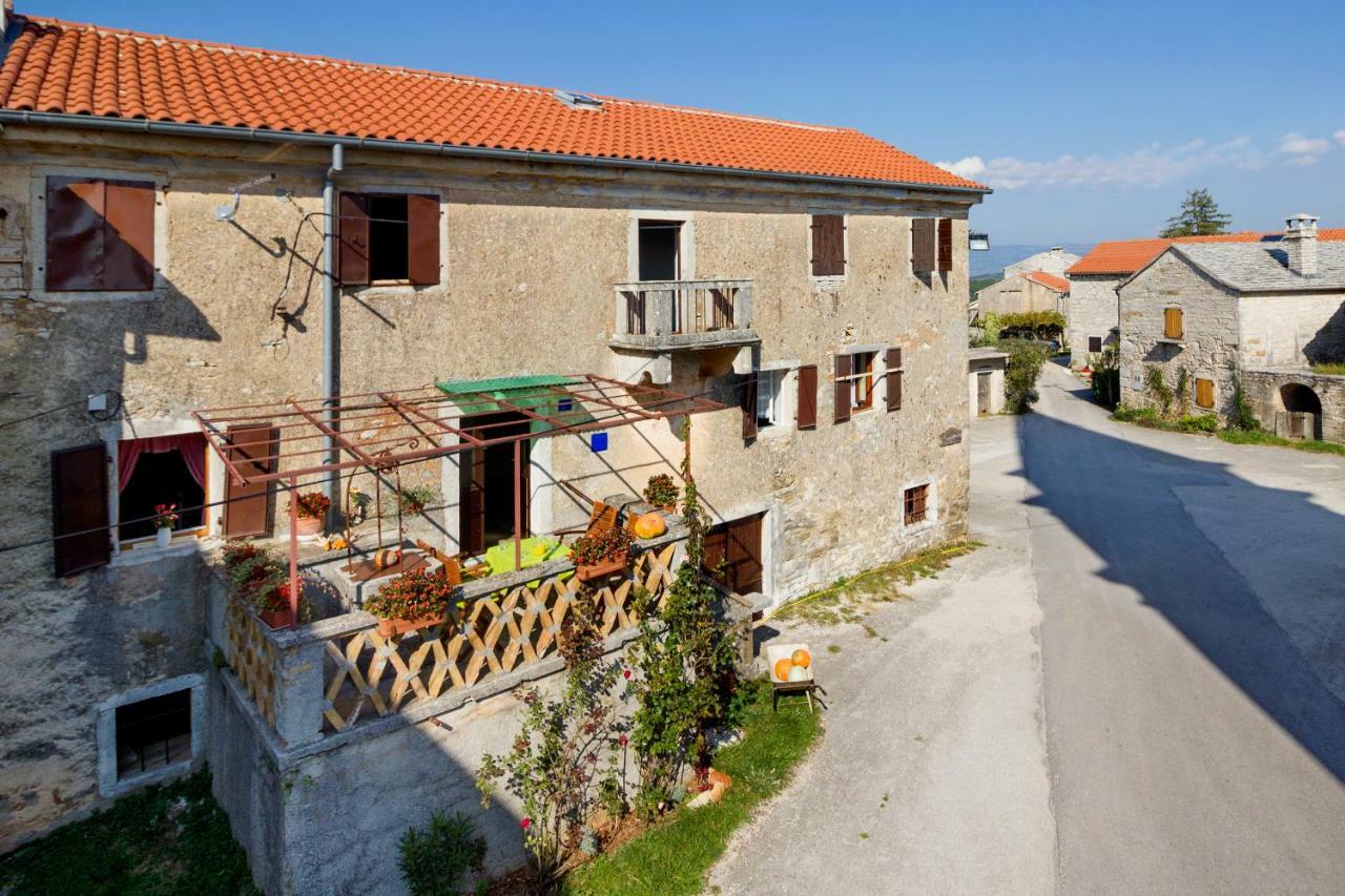 Rural Apartment Carolina Zrenj Exteriér fotografie